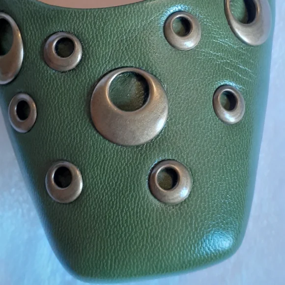 Boutique 9 Leather 7.5 Green flats - Picture 4 of 7
